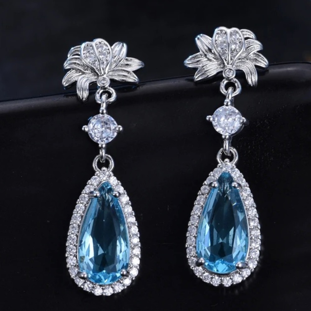 🪷Pear Cut Blue Topaz &Cz Diamond Silver Lotus Flower post back Drop Earr…